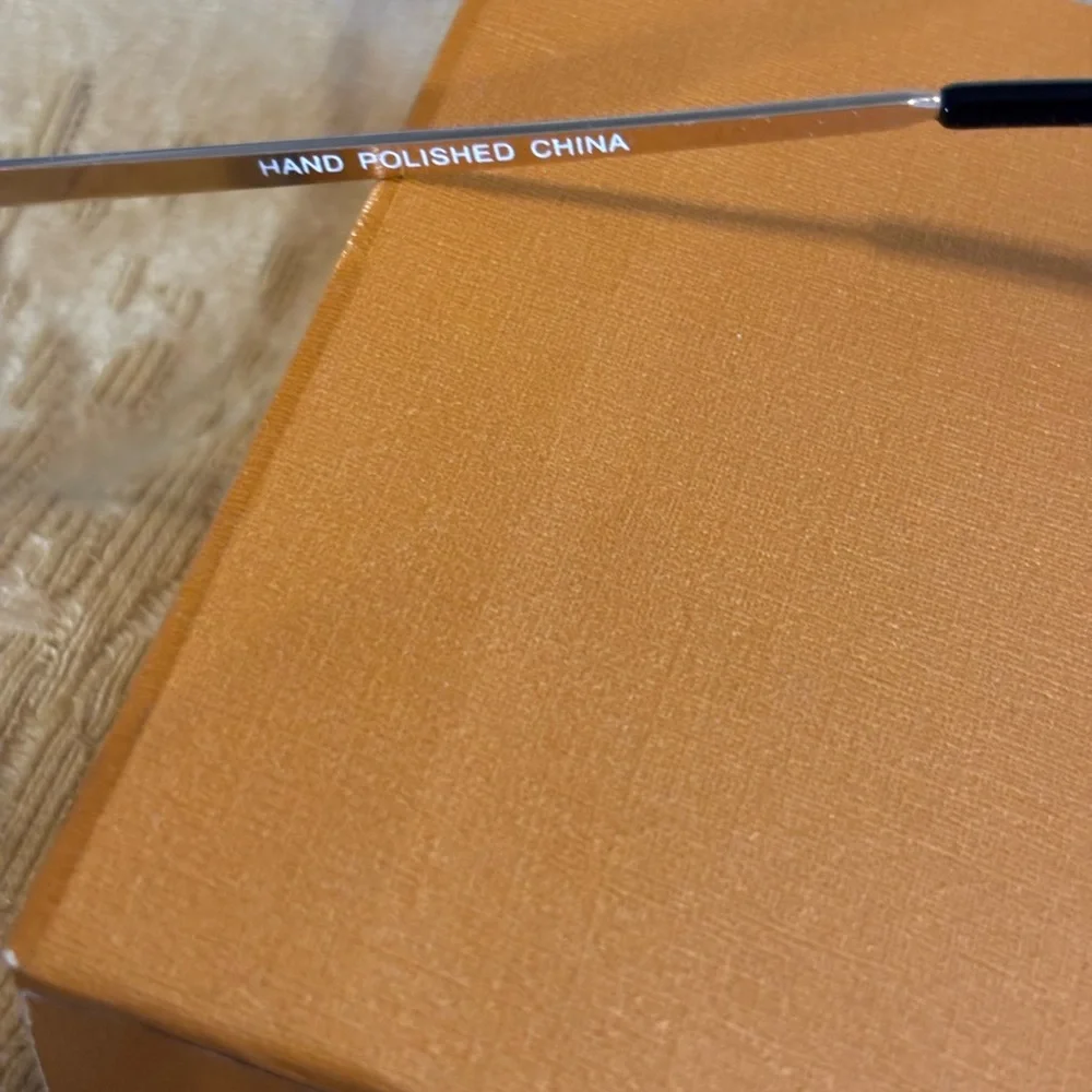 Stylish Pink Tinted Sunglasses - Picture 3 of 7